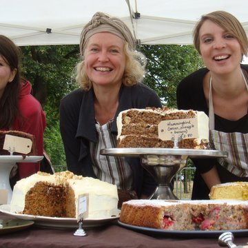 2009 Susan Broom and team cake